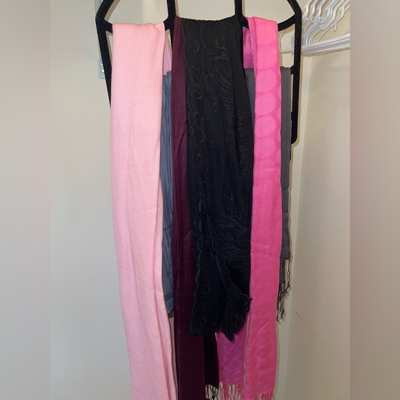 Colorful Assorted Scarves Bundle - lot of over 25 - Picture 5 of 7